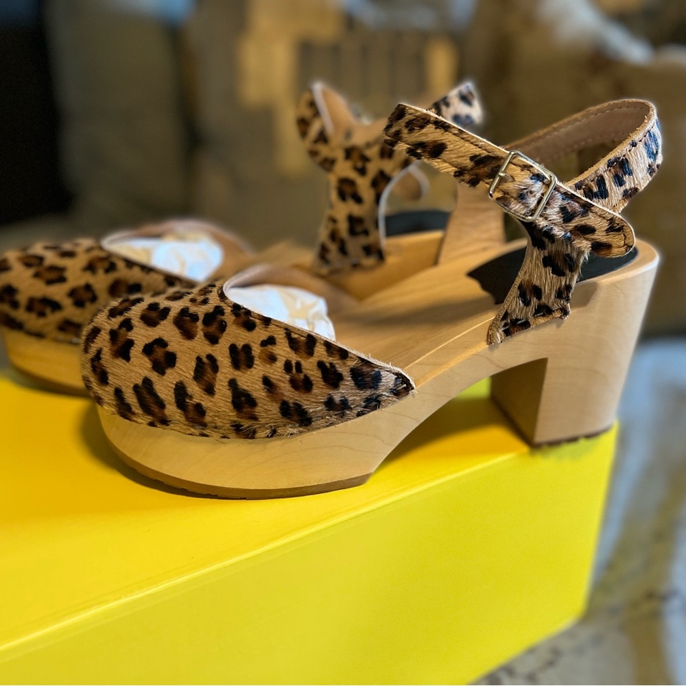 Sweedish Hasbeens  Krillan  Leopard clog sandal. Size 38